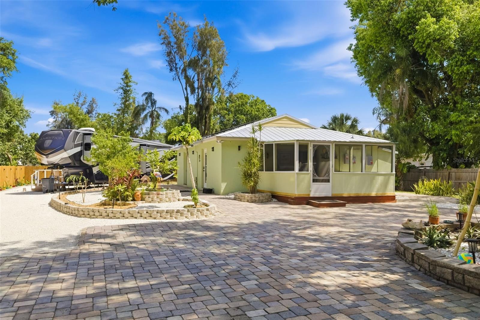 2549 19TH ST, SARASOTA, FL — photo 24