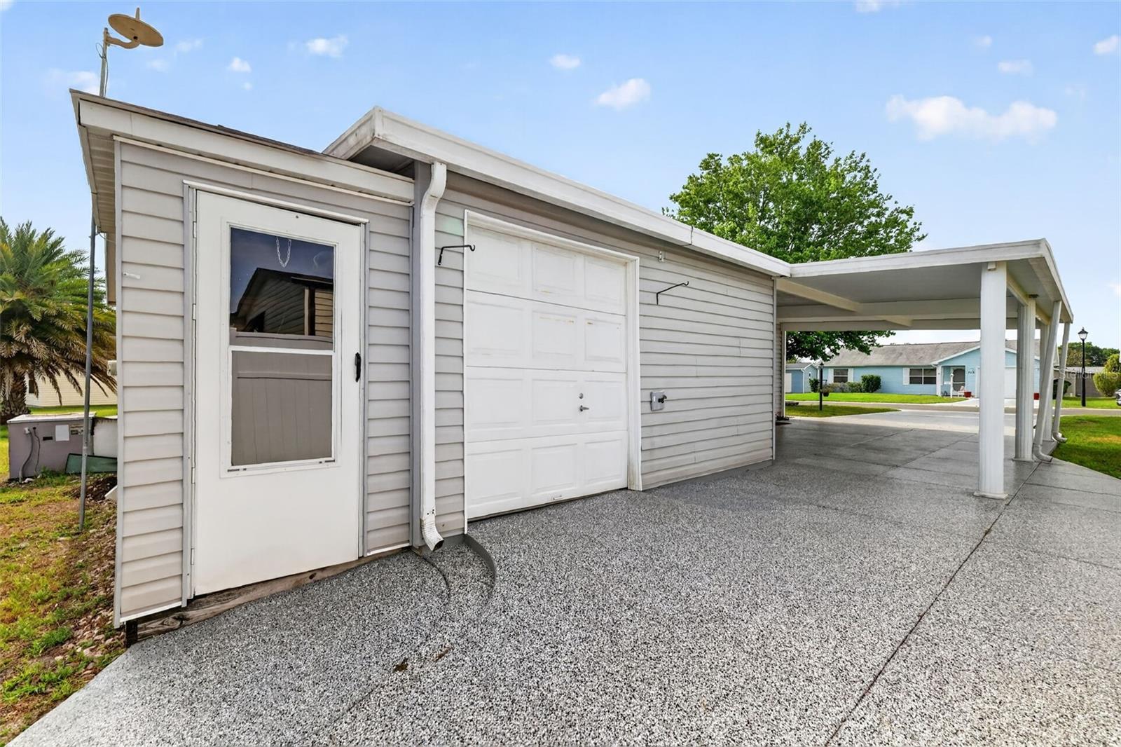 728 PRADO DR, LADY LAKE, FL — photo 43