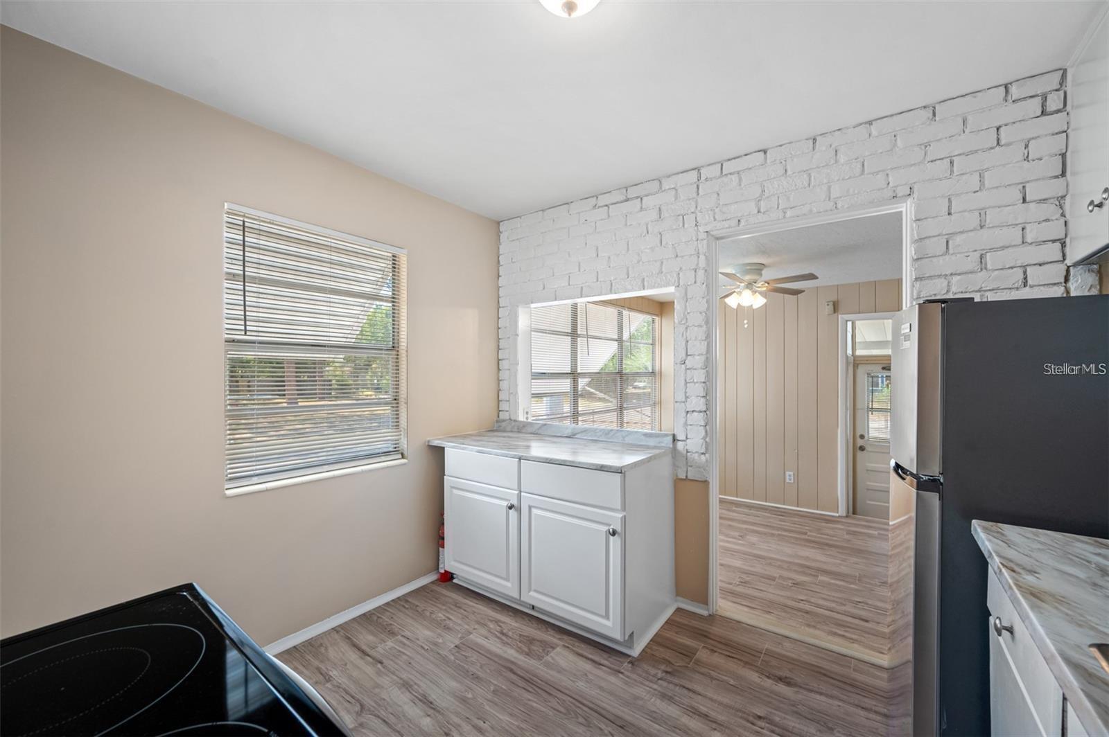 5055 3RD AVE S, ST PETERSBURG, FL — photo 4