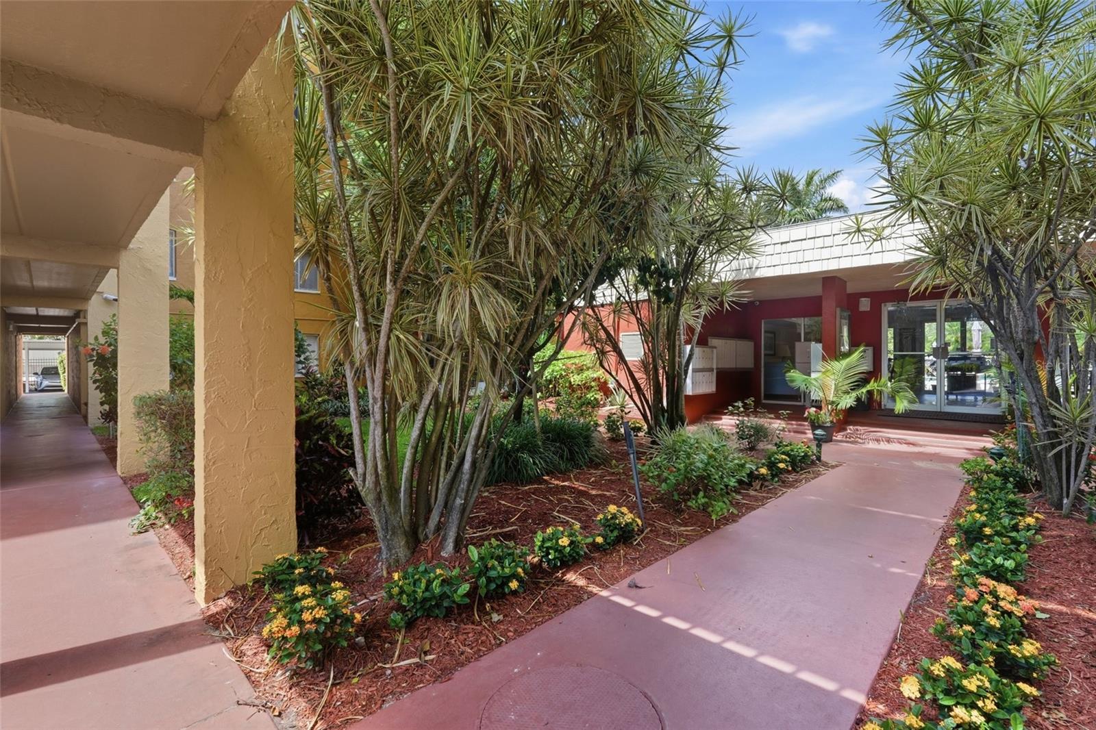 2366 E MALL DR #403, FORT MYERS, FL — photo 3