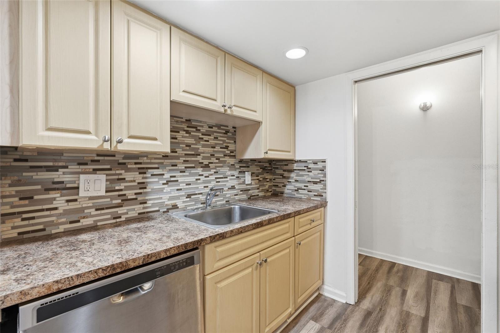 2366 E MALL DR #403, FORT MYERS, FL — photo 13