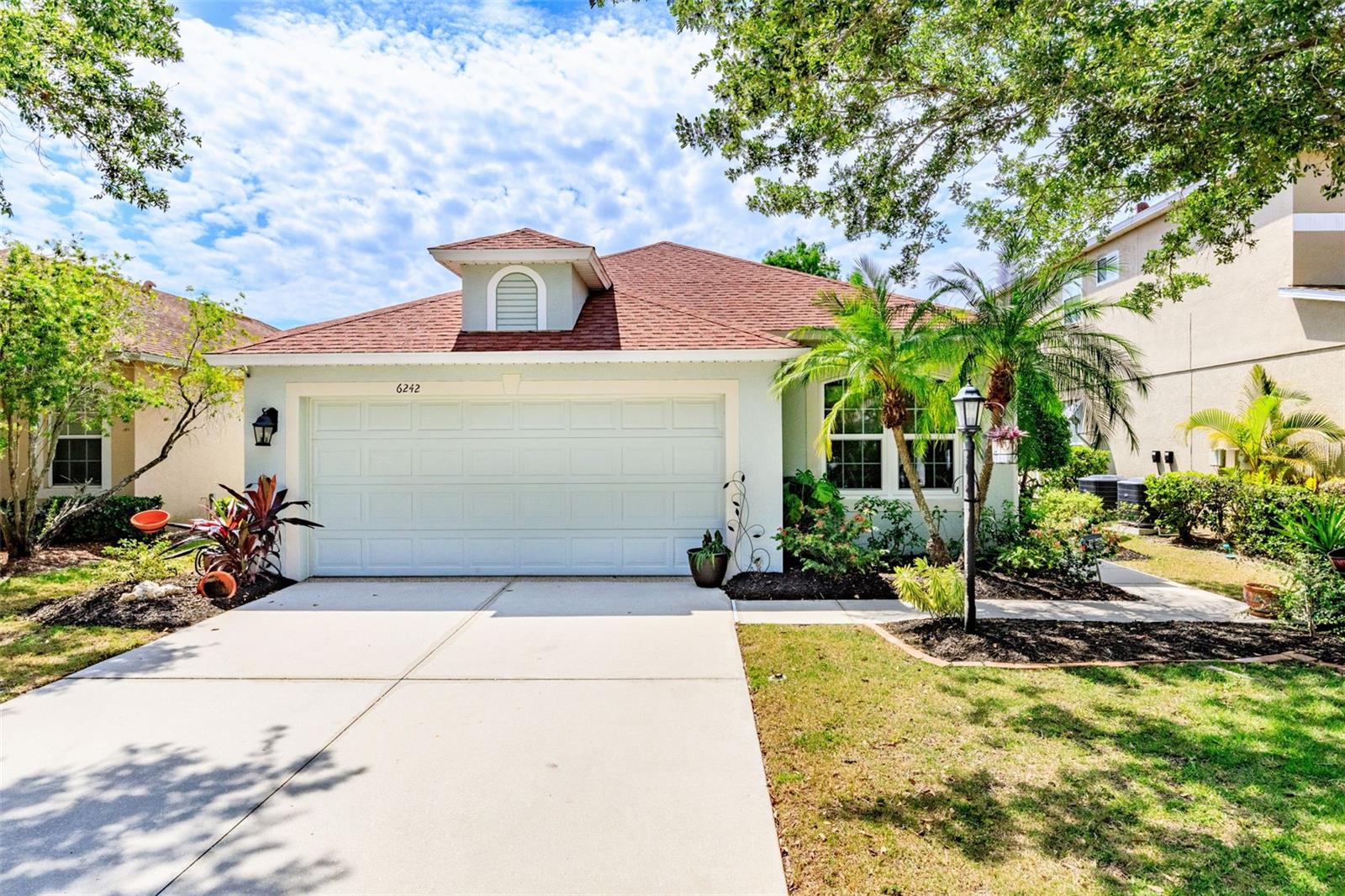 6242 BLUE RUNNER CT, LAKEWOOD RANCH, FL