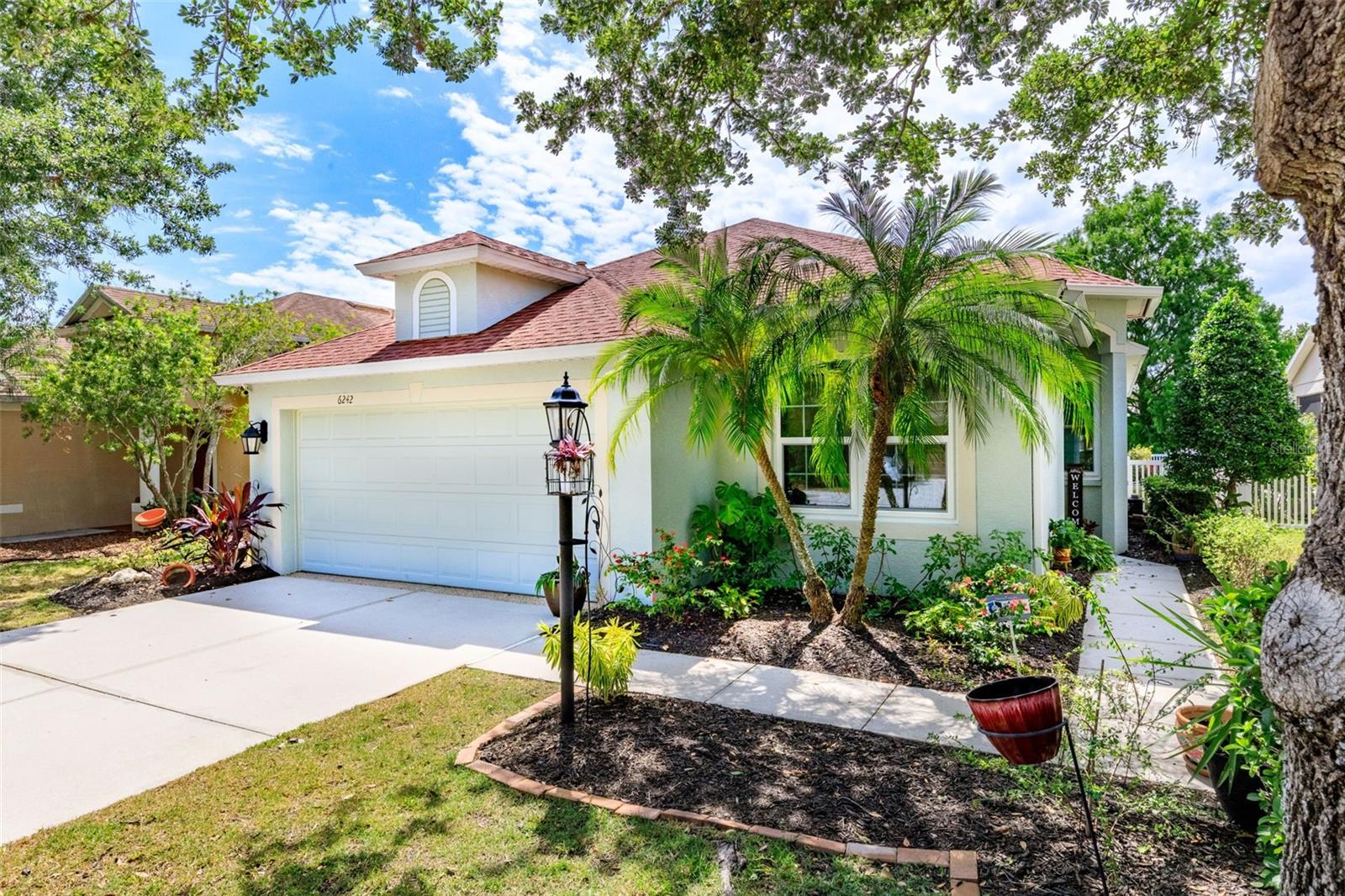 6242 BLUE RUNNER CT, LAKEWOOD RANCH, FL — photo 2