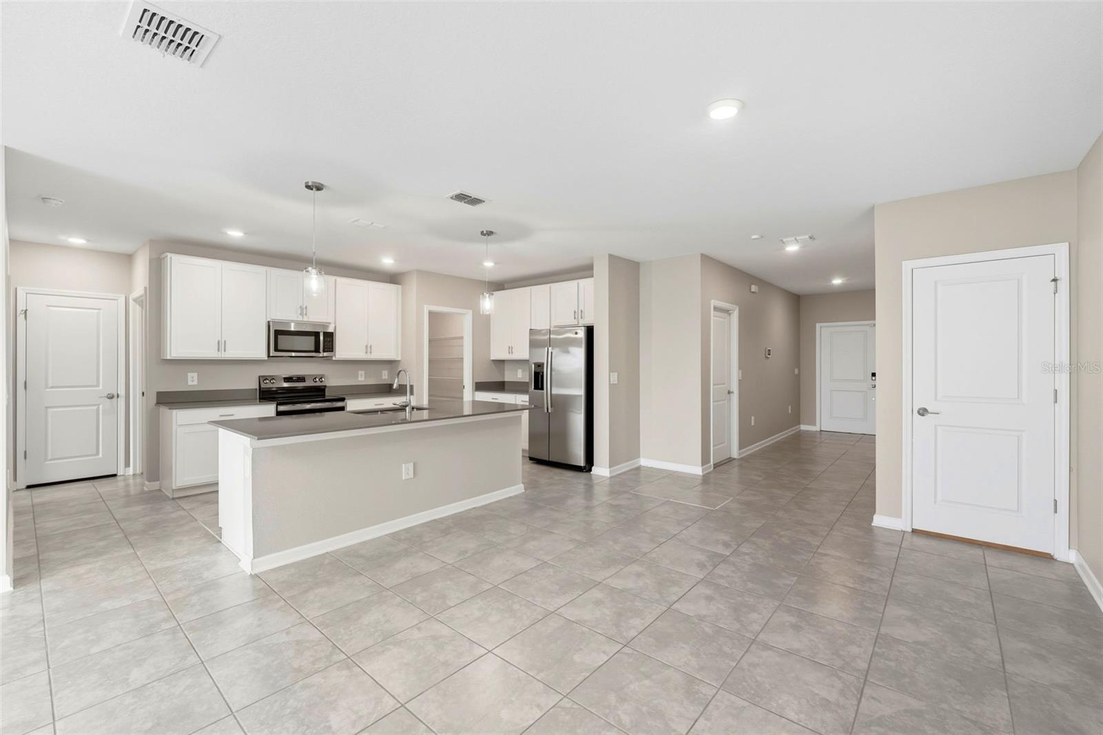 724 DARING DR, DAVENPORT, FL — photo 31