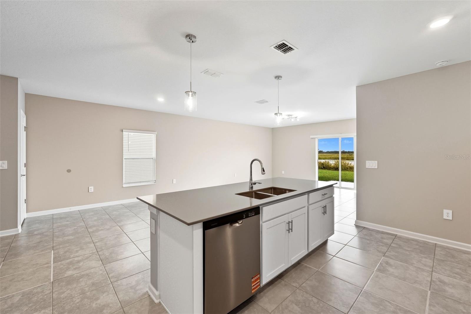 724 DARING DR, DAVENPORT, FL — photo 32
