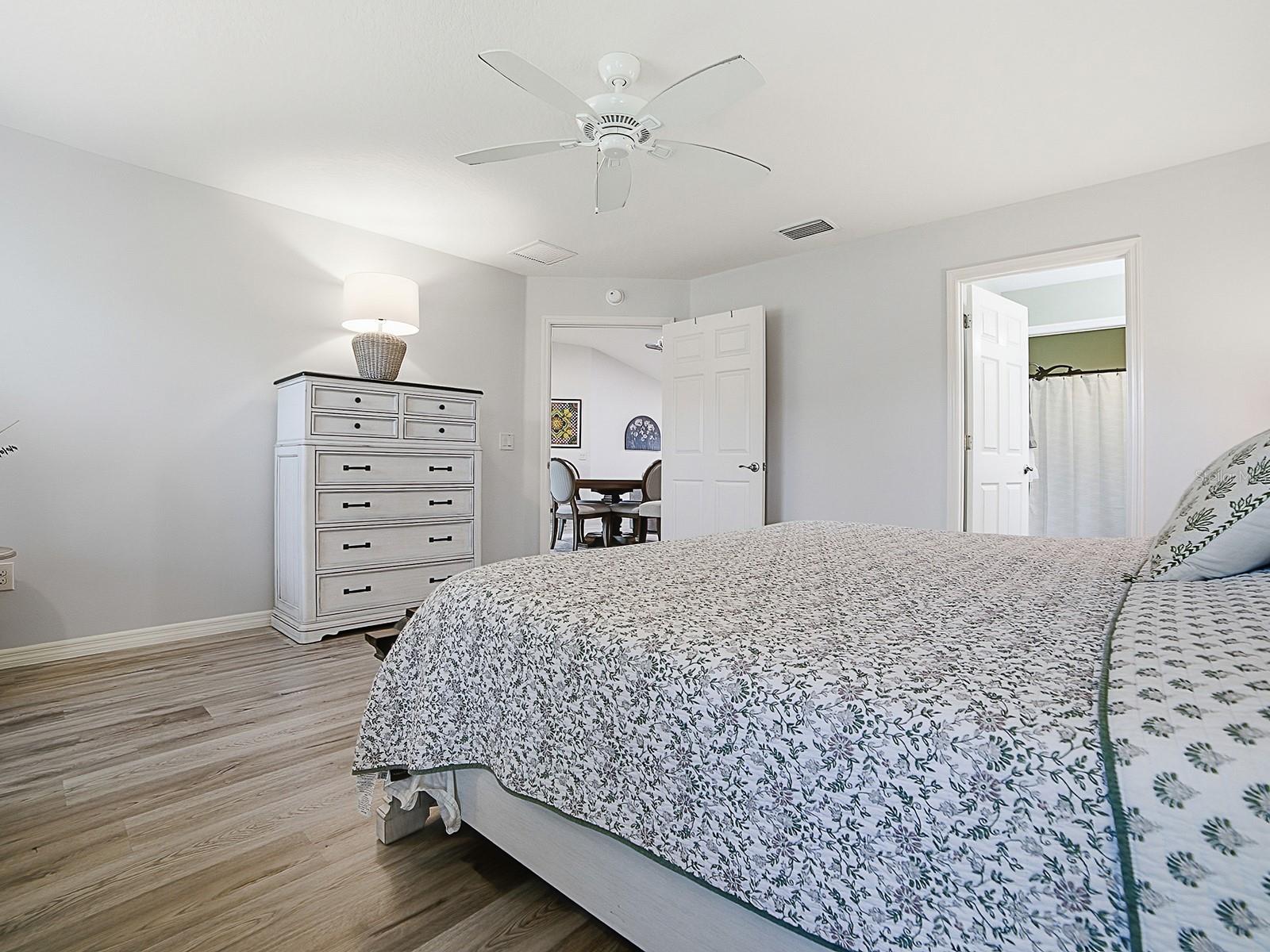 1033 ALOHA WAY, LADY LAKE, FL — photo 40
