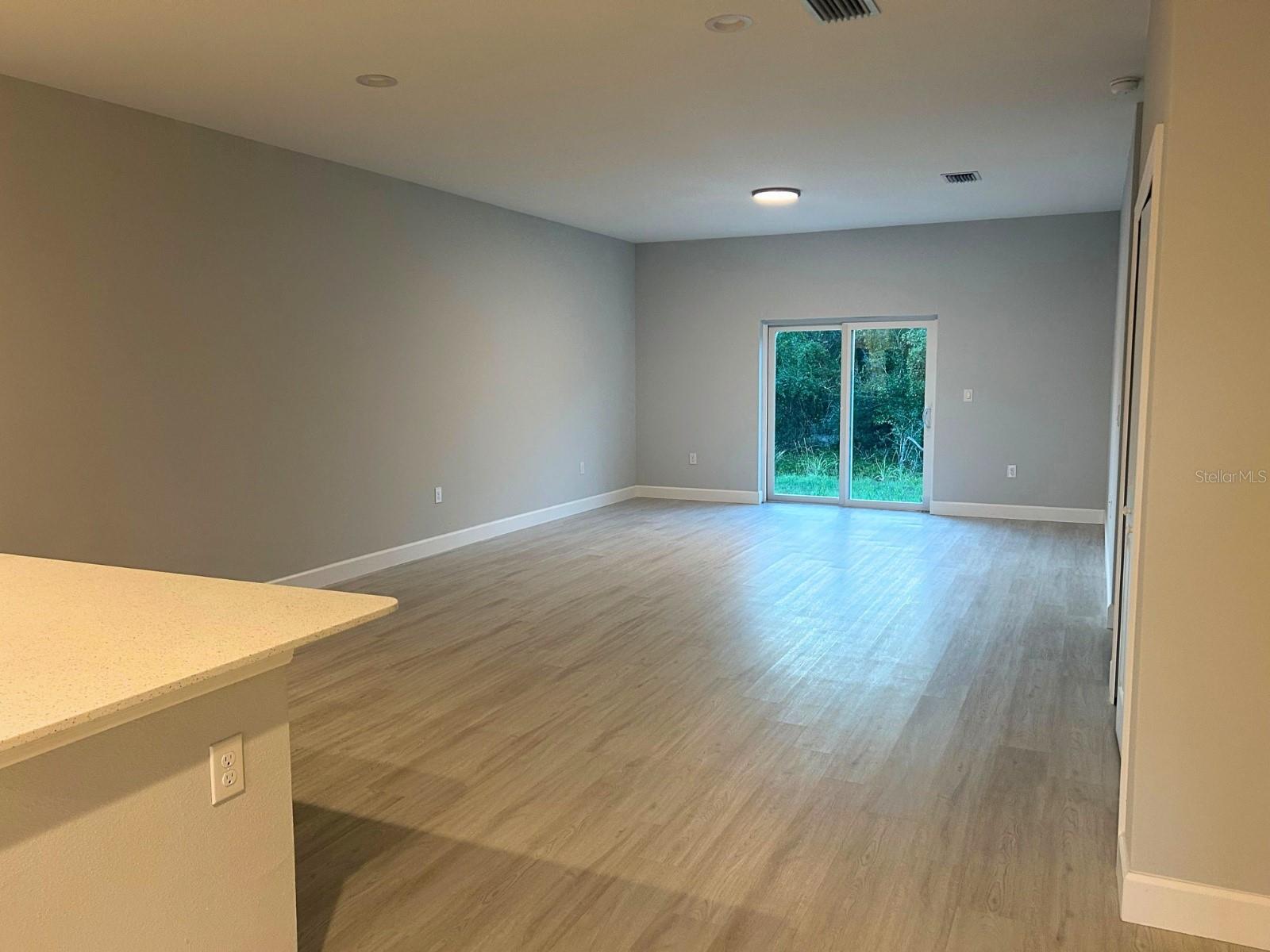 10385 PORT EVERGLADES ST, PORT CHARLOTTE, FL — photo 4