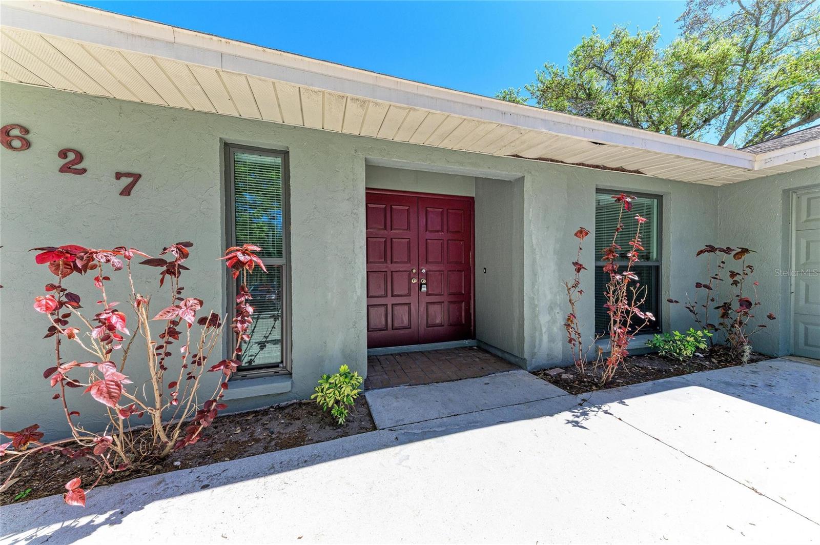 627 ALLIGATOR DR, VENICE, FL — photo 4