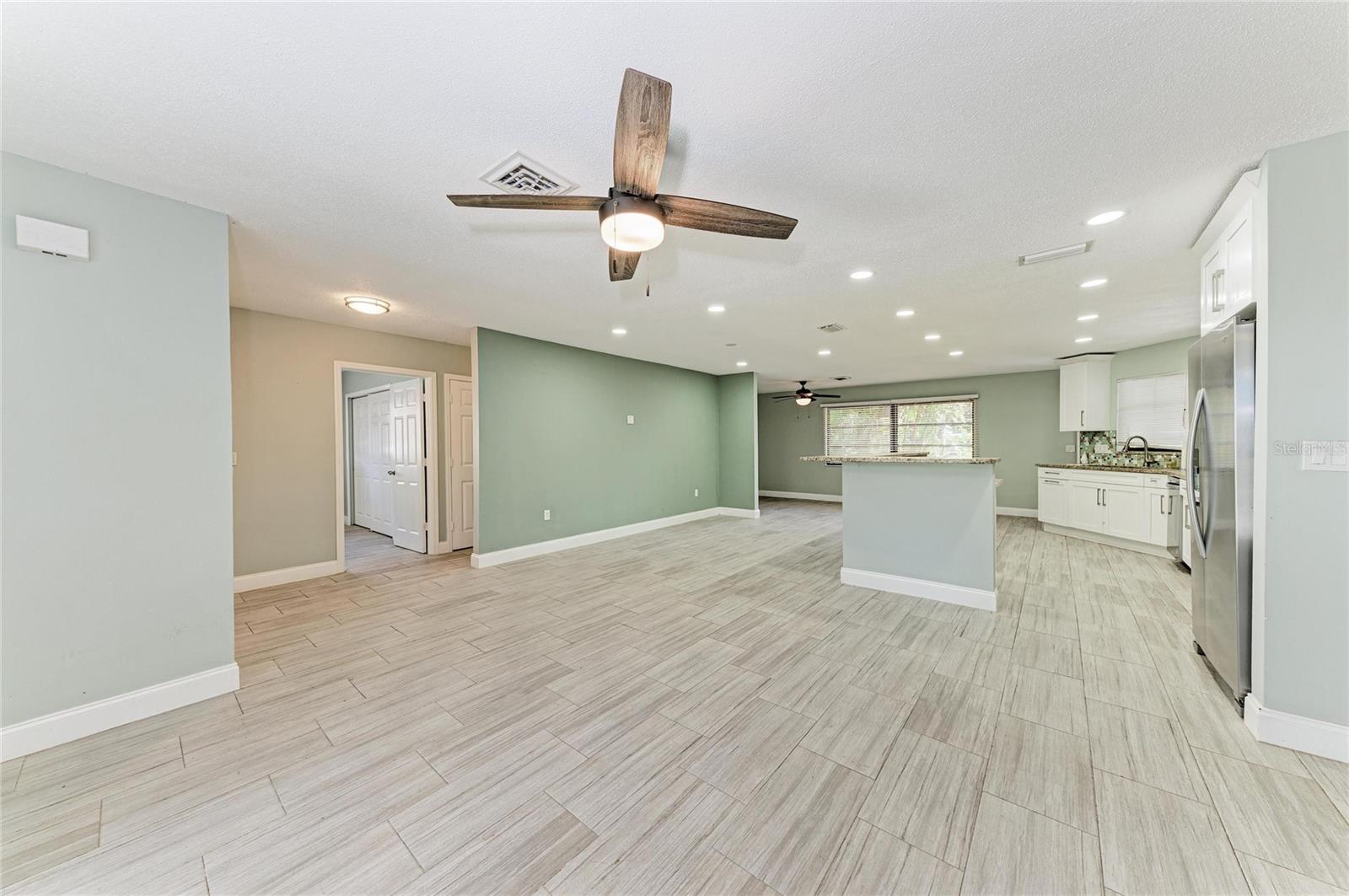 627 ALLIGATOR DR, VENICE, FL — photo 6