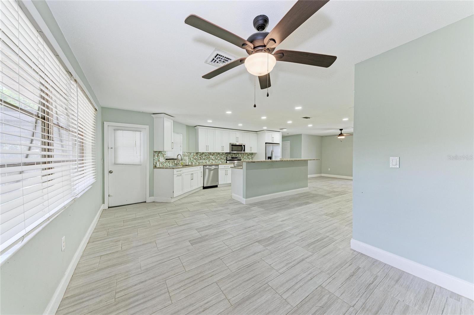 627 ALLIGATOR DR, VENICE, FL — photo 11