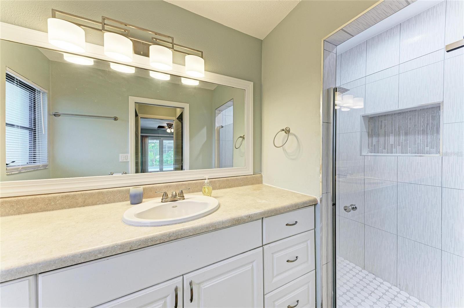 627 ALLIGATOR DR, VENICE, FL — photo 23