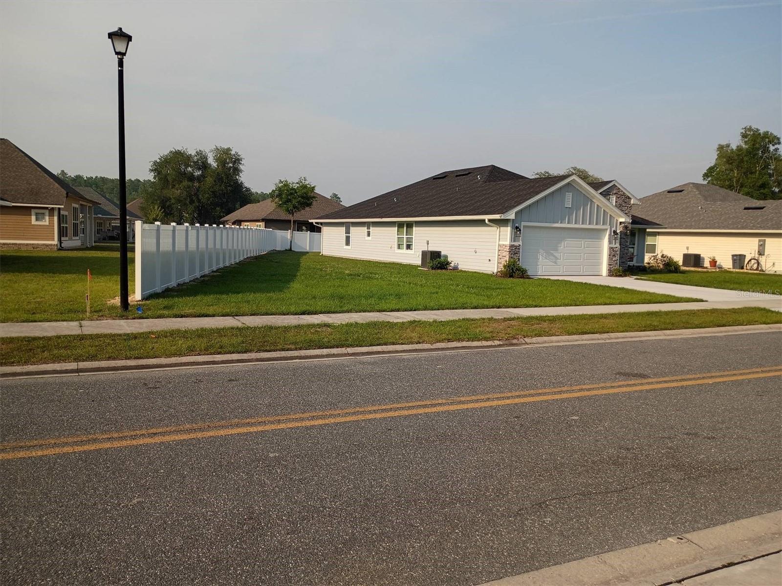 203 SW SILVER PALM DR, LAKE CITY, FL — photo 3