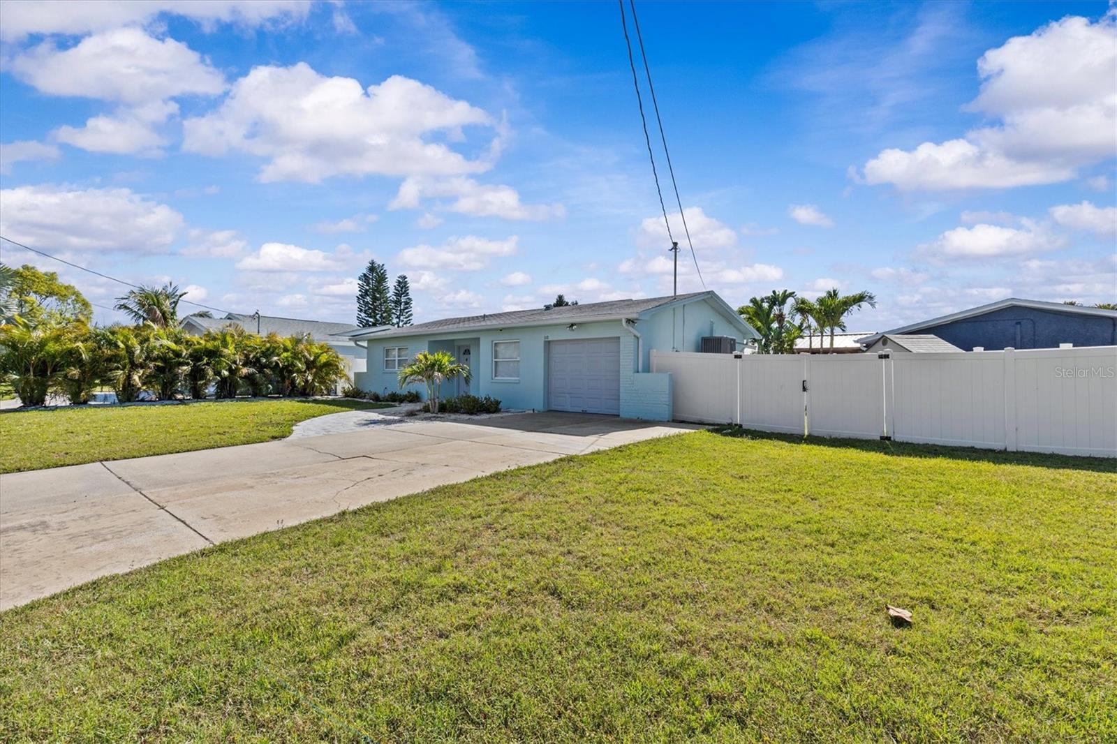 310 WESTWINDS DR, PALM HARBOR, FL — photo 6