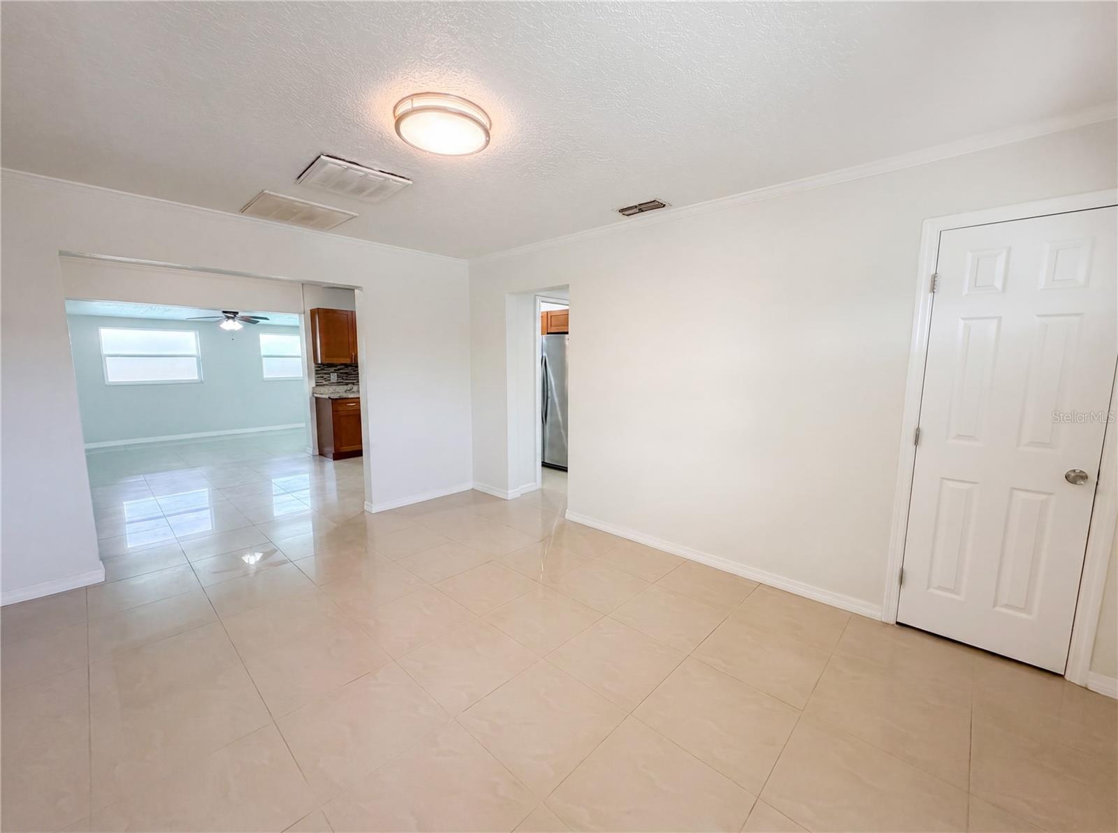 15525 BEDFORD CIR E, CLEARWATER, FL — photo 17