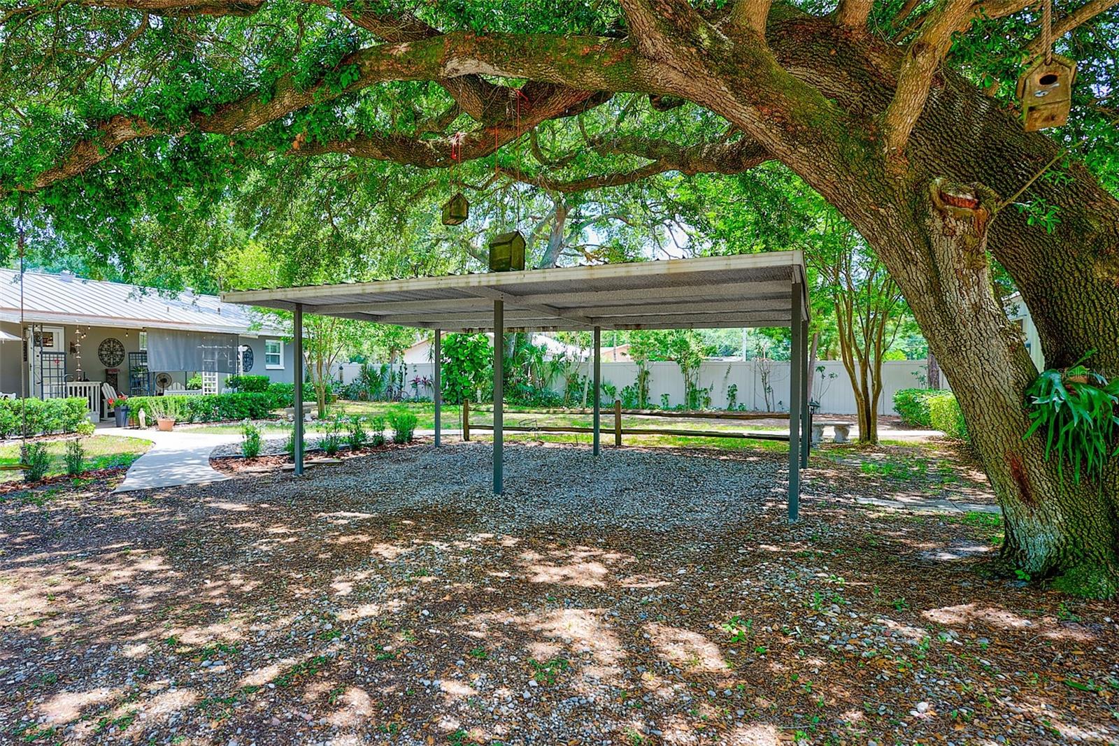 175 RIVIERE RD, PALM HARBOR, FL — photo 32