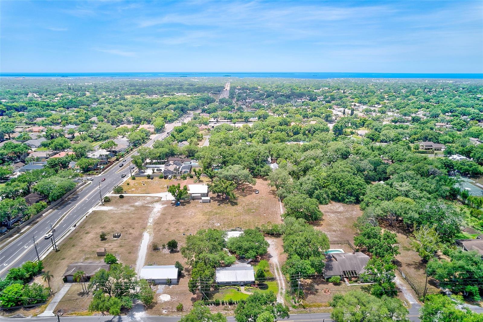 175 RIVIERE RD, PALM HARBOR, FL — photo 48