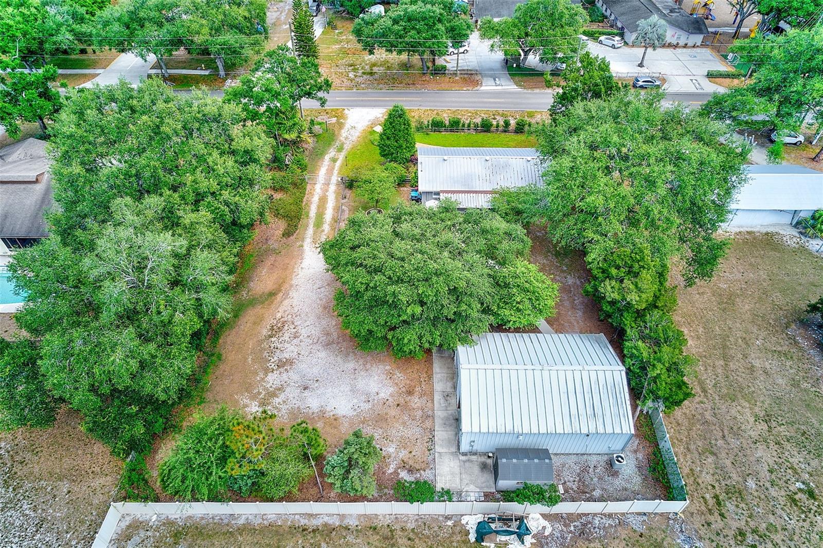 175 RIVIERE RD, PALM HARBOR, FL — photo 54