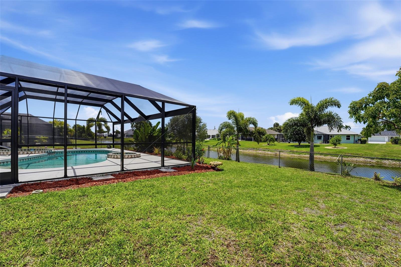 256 MARK TWAIN LN, ROTONDA WEST, FL — photo 37