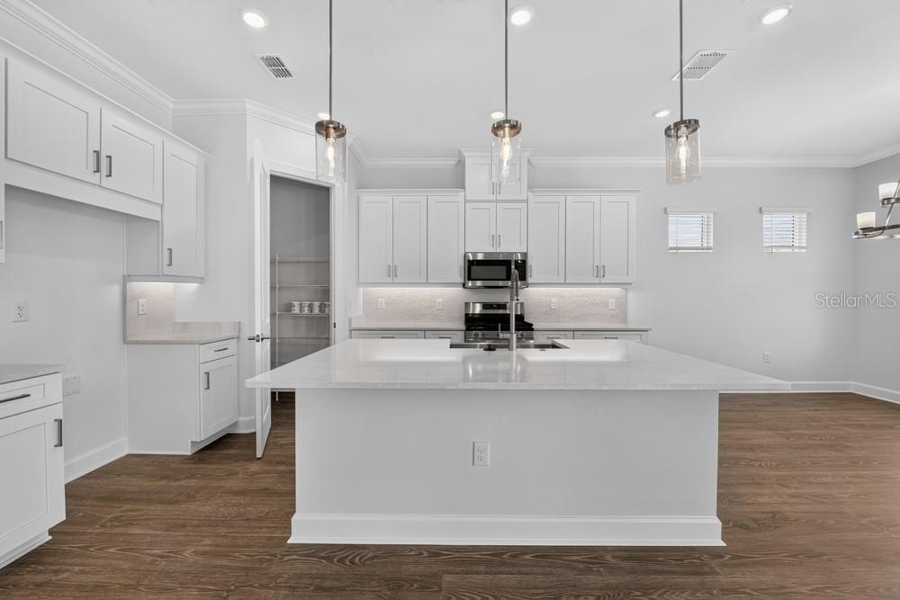 10573 ECLIPSE ST, SARASOTA, FL — photo 2