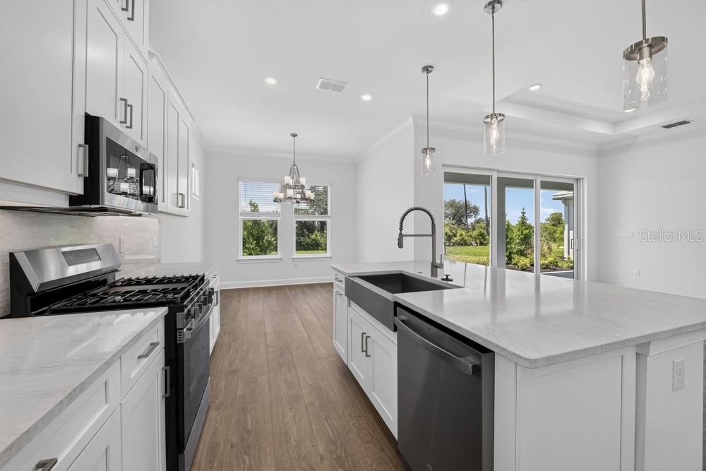 10573 ECLIPSE ST, SARASOTA, FL — photo 4
