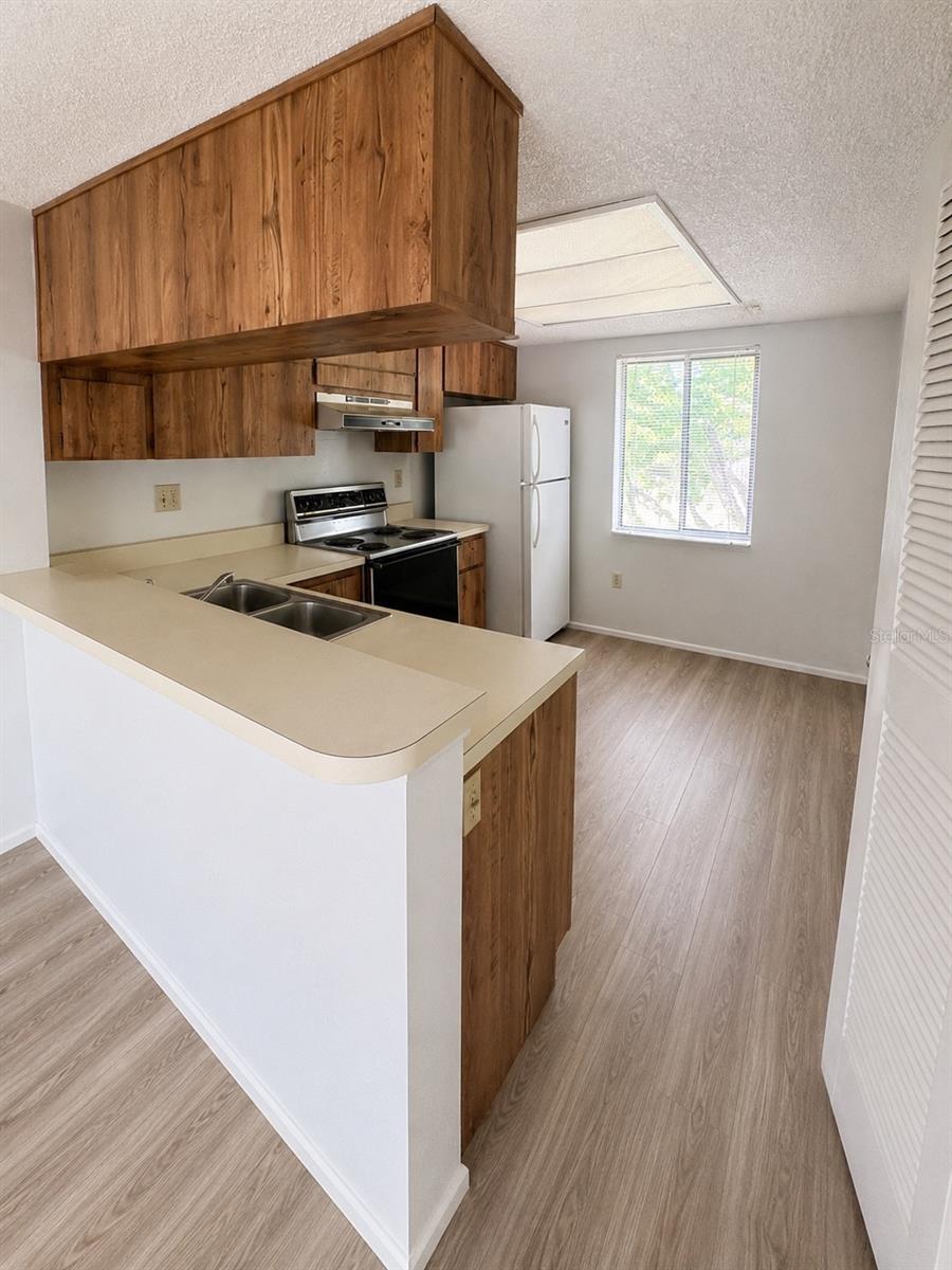 112 CYPRESS CT #112, OLDSMAR, FL — photo 4