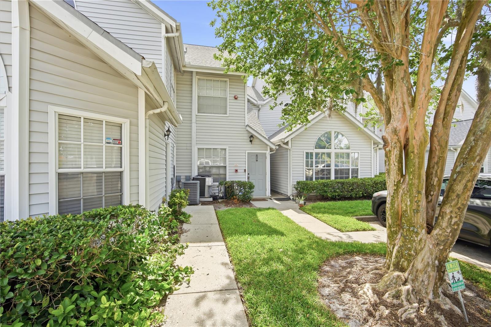 12287 ARMENIA GABLES CIR, TAMPA, FL