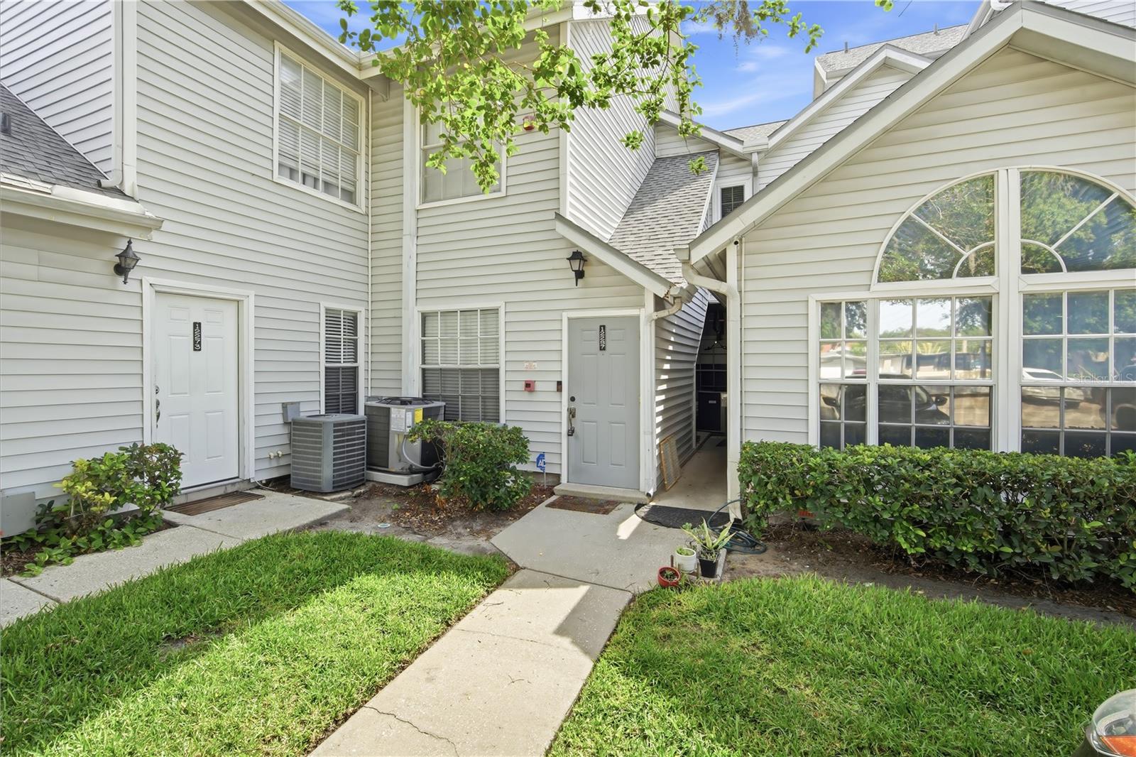 12287 ARMENIA GABLES CIR, TAMPA, FL — photo 3