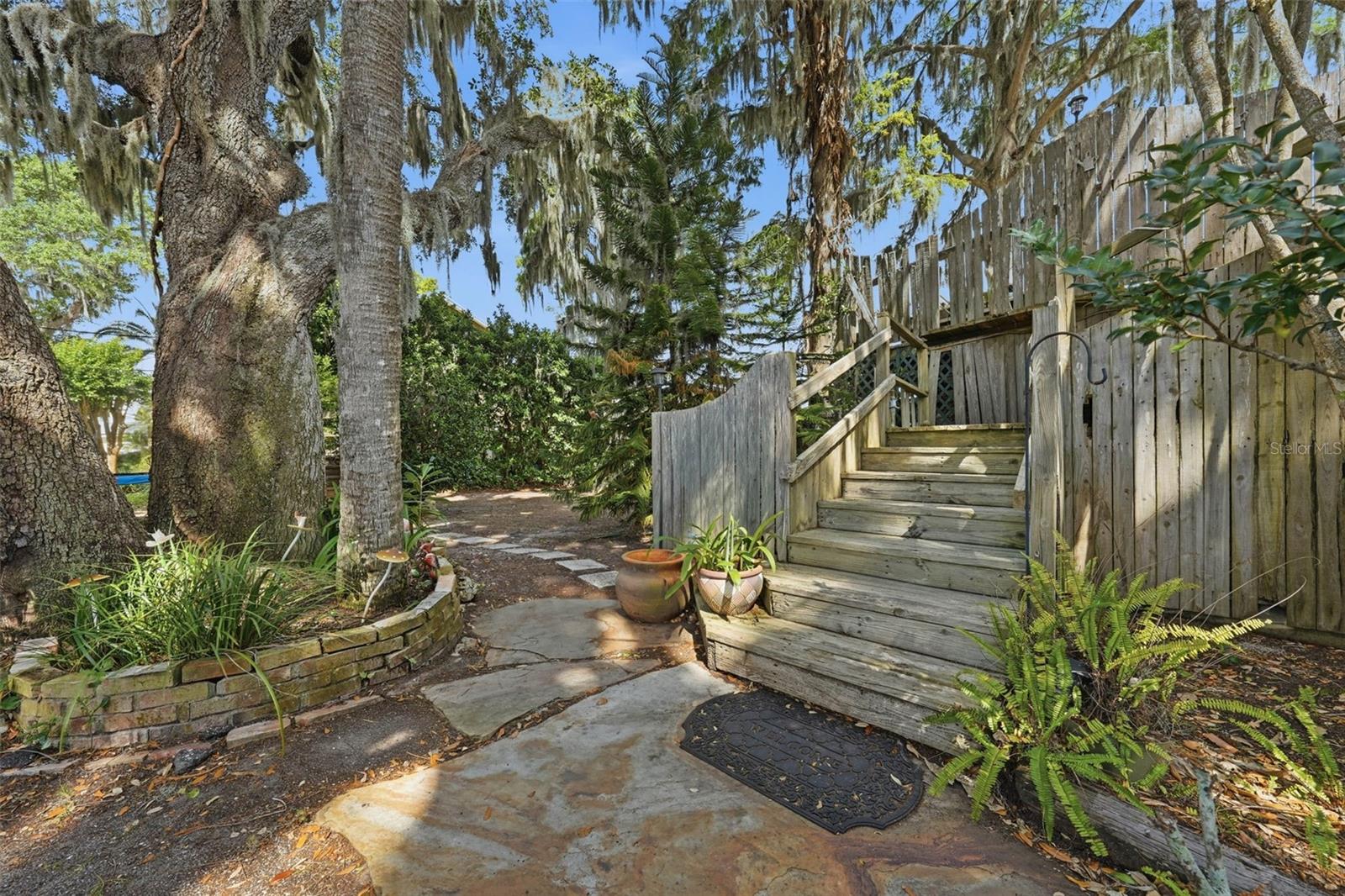 400 LAKESHORE DR, EUSTIS, FL — photo 16