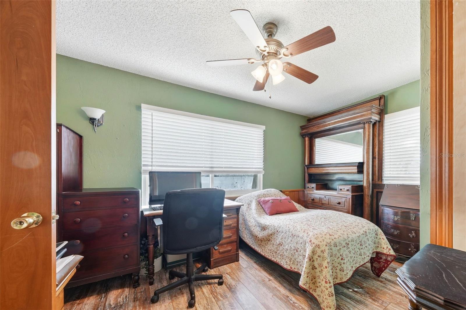 400 LAKESHORE DR, EUSTIS, FL — photo 50