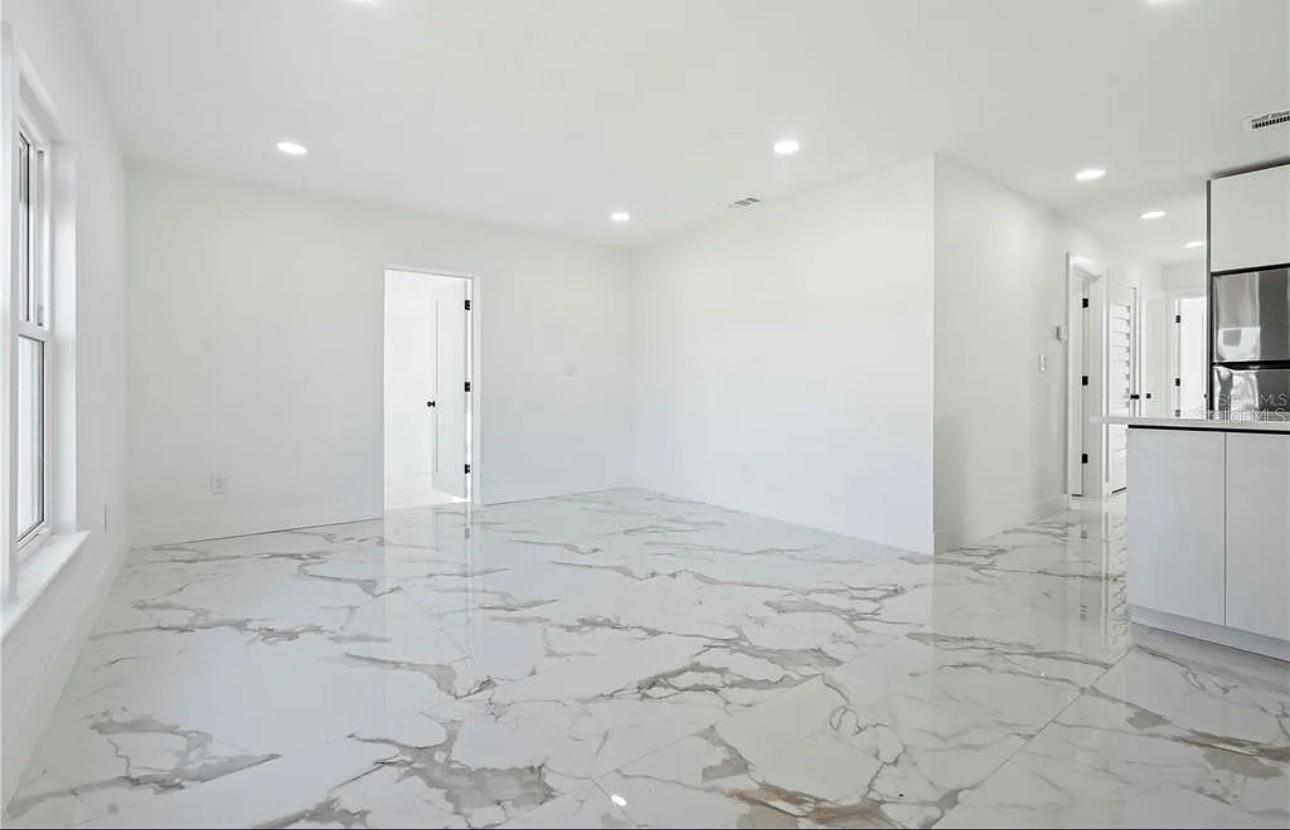 5101 TOWN N COUNTRY BLVD, TAMPA, FL — photo 5