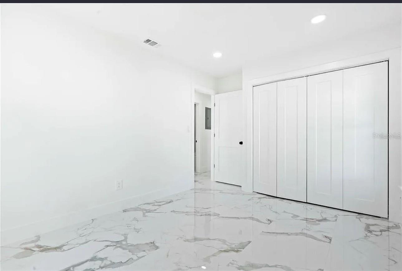 5101 TOWN N COUNTRY BLVD, TAMPA, FL — photo 12