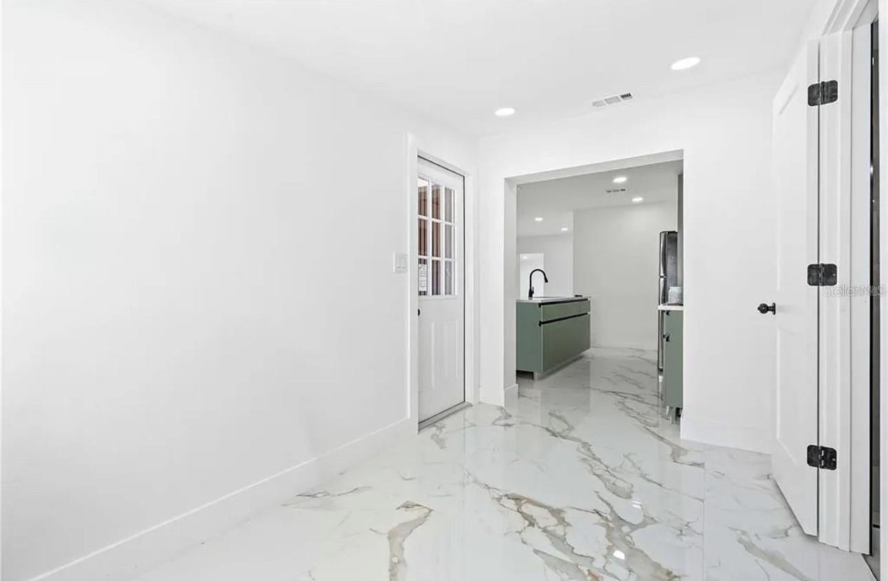 5101 TOWN N COUNTRY BLVD, TAMPA, FL — photo 15
