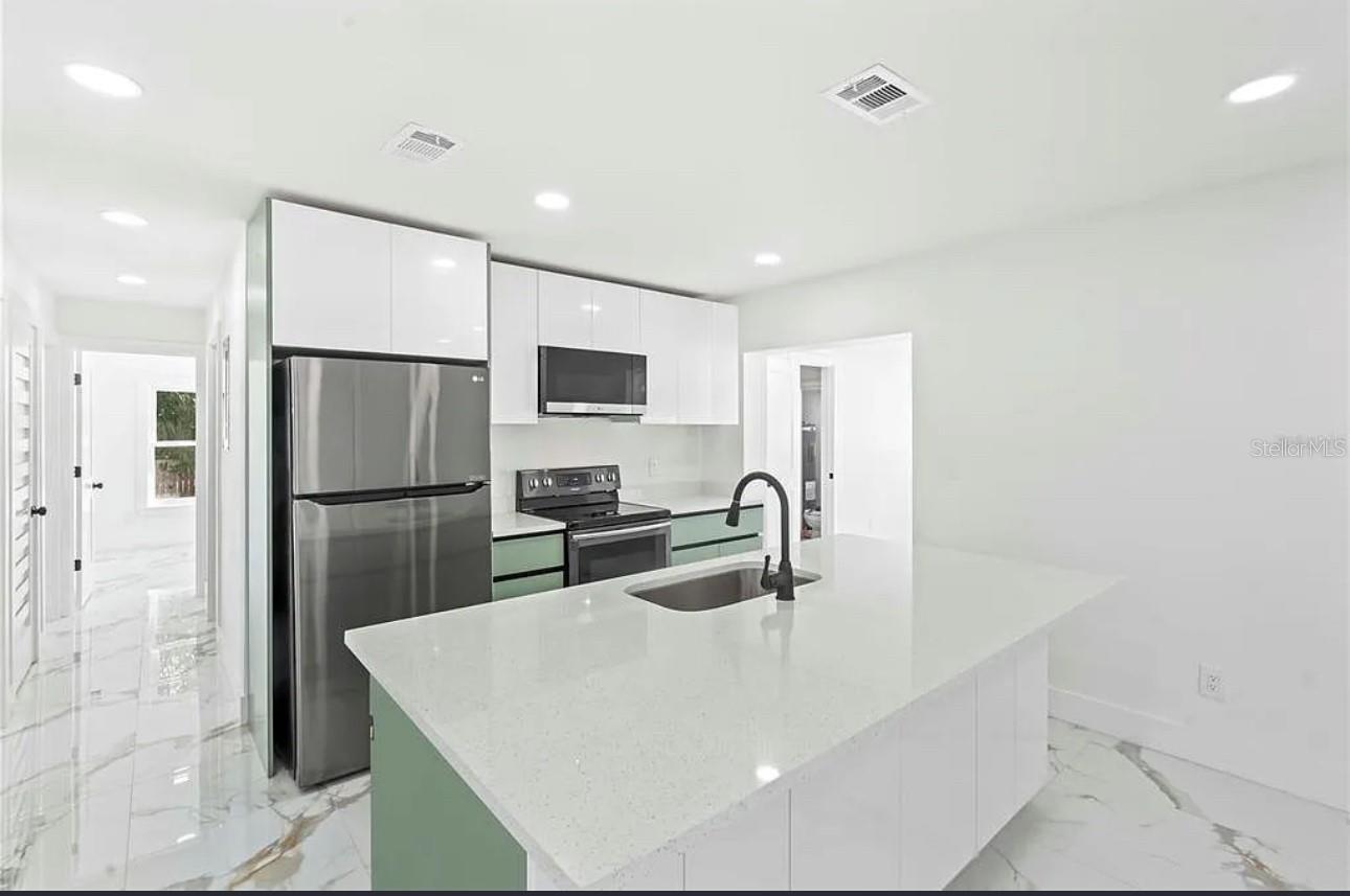 5101 TOWN N COUNTRY BLVD, TAMPA, FL — photo 16