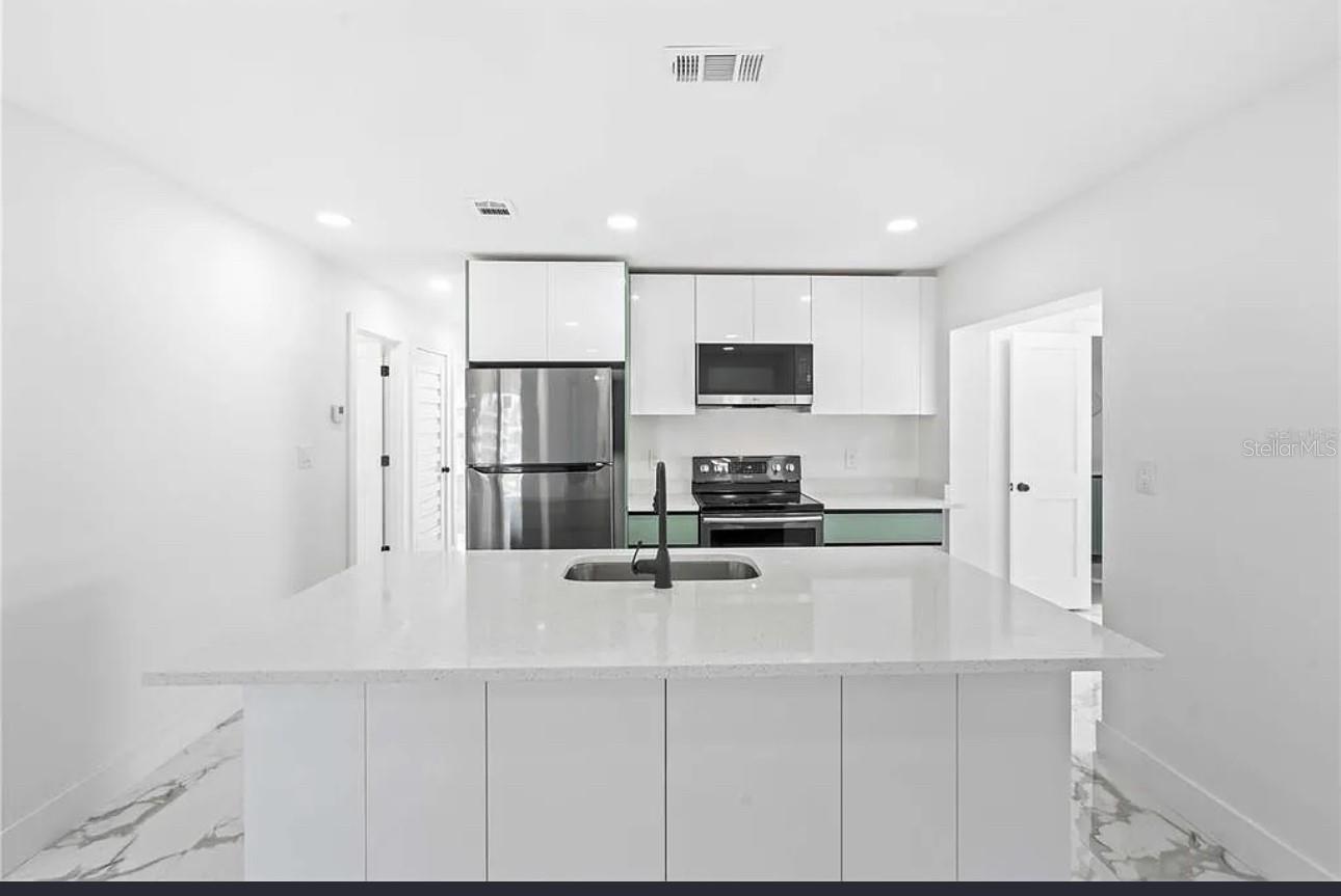 5101 TOWN N COUNTRY BLVD, TAMPA, FL — photo 17
