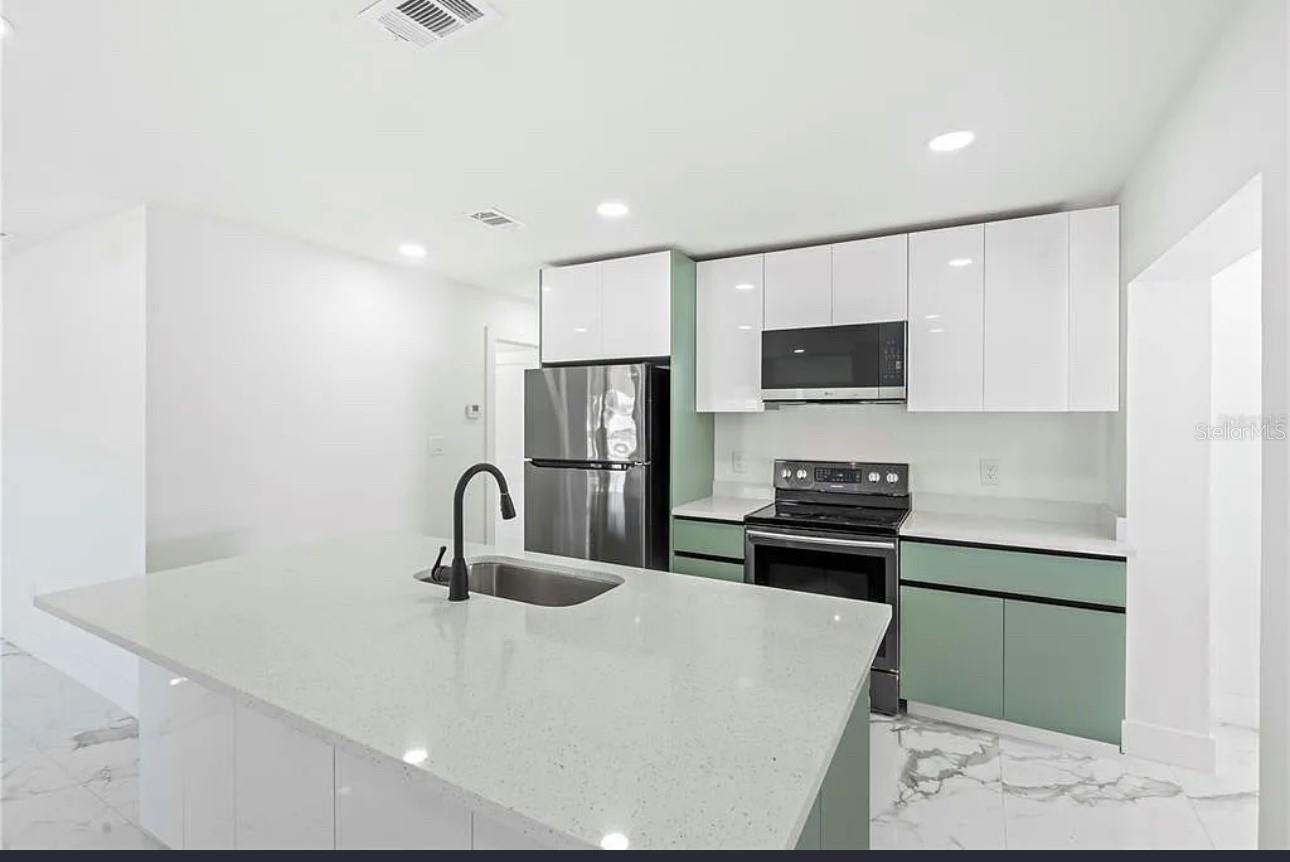 5101 TOWN N COUNTRY BLVD, TAMPA, FL — photo 18