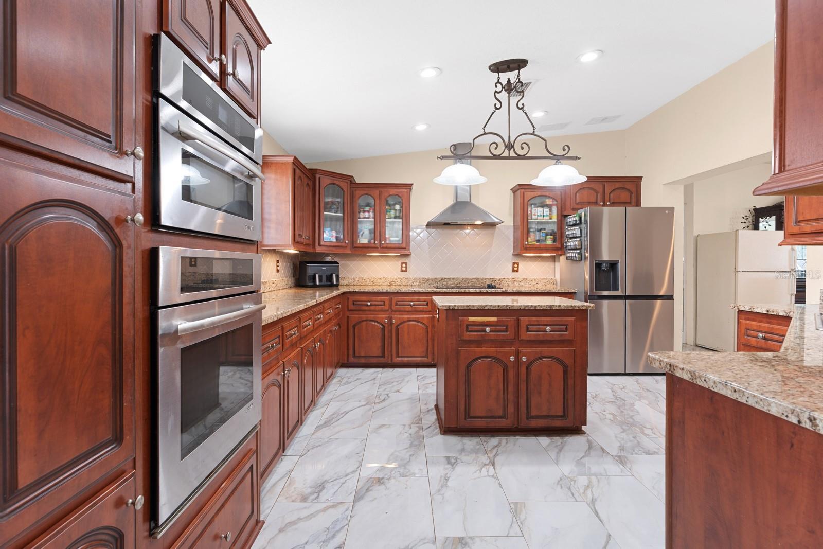 37520 PHELPS RD, ZEPHYRHILLS, FL — photo 13