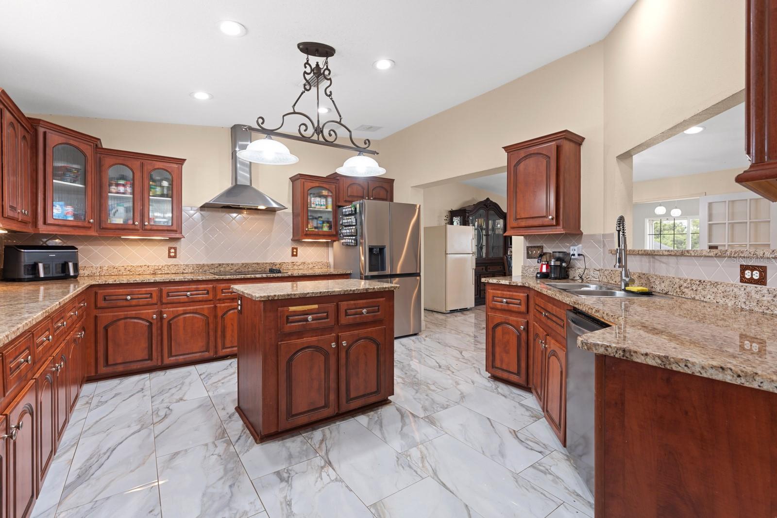 37520 PHELPS RD, ZEPHYRHILLS, FL — photo 14
