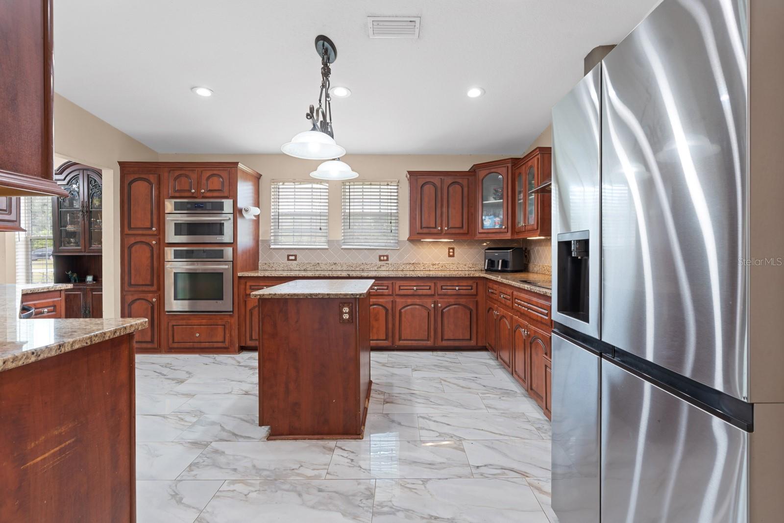 37520 PHELPS RD, ZEPHYRHILLS, FL — photo 16