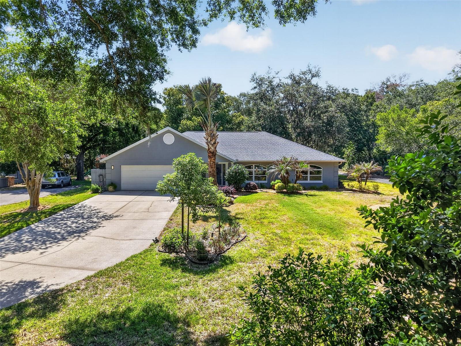 1200 MARSHALL CT, EUSTIS, FL — photo 2