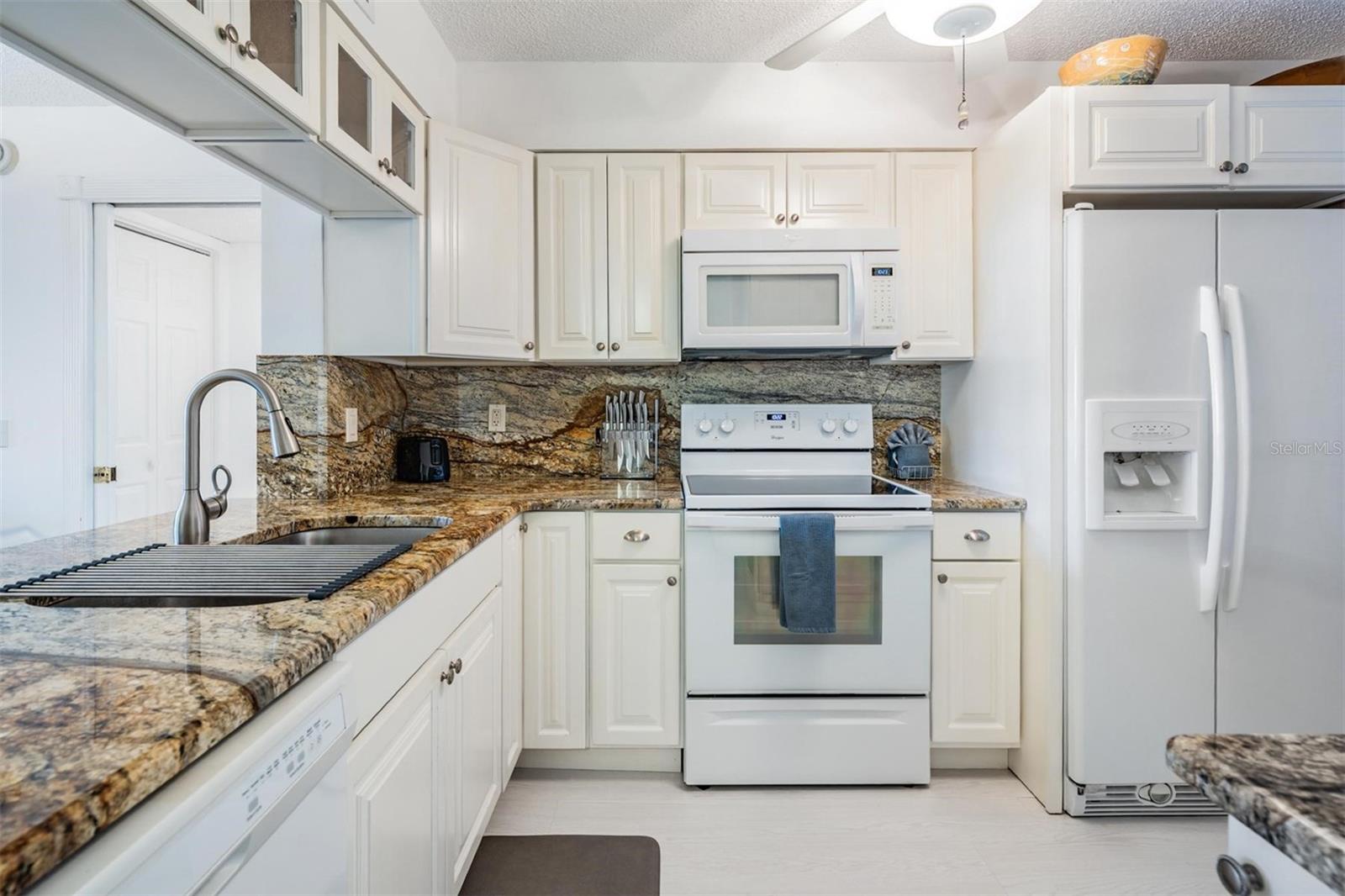 6294 BAHIA DEL MAR CIR #107, ST PETERSBURG, FL — photo 9