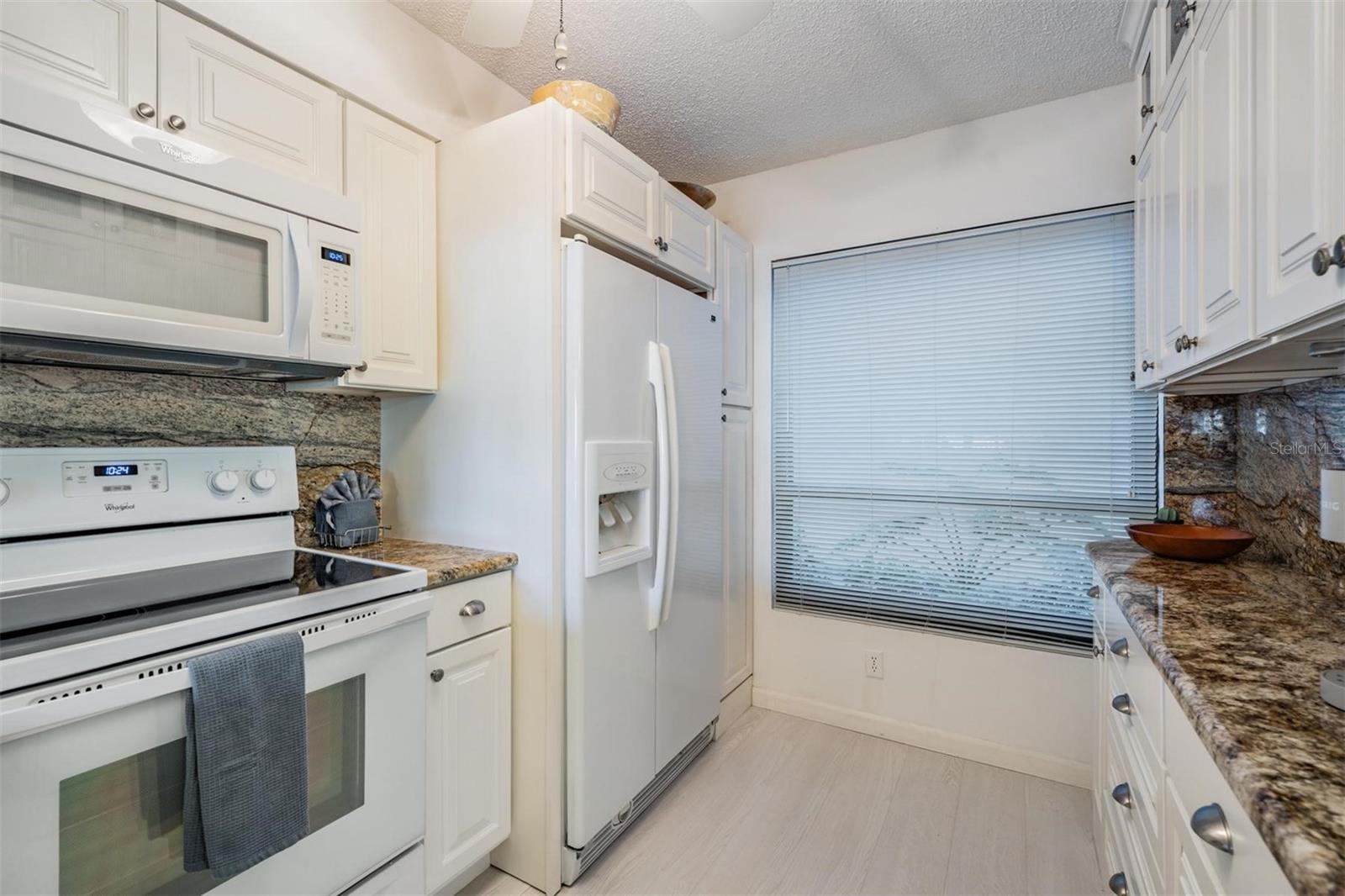6294 BAHIA DEL MAR CIR #107, ST PETERSBURG, FL — photo 10