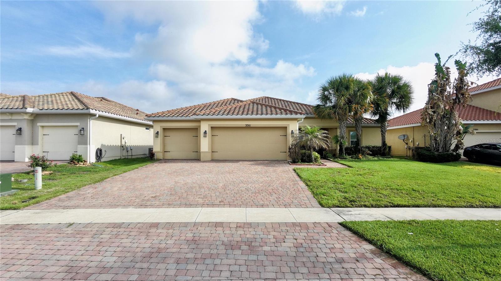 3311 BENT PADDLE DR, KISSIMMEE, FL