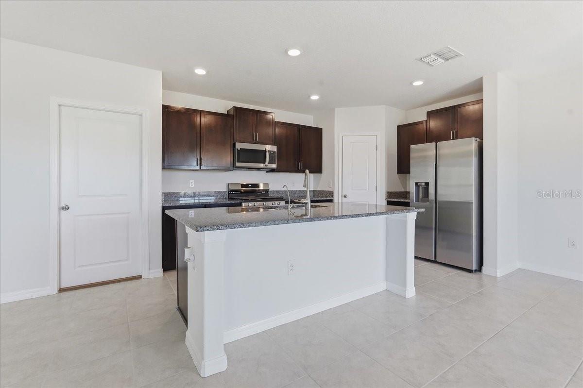 5224 WHITE CHICORY DR, APOLLO BEACH, FL — photo 7