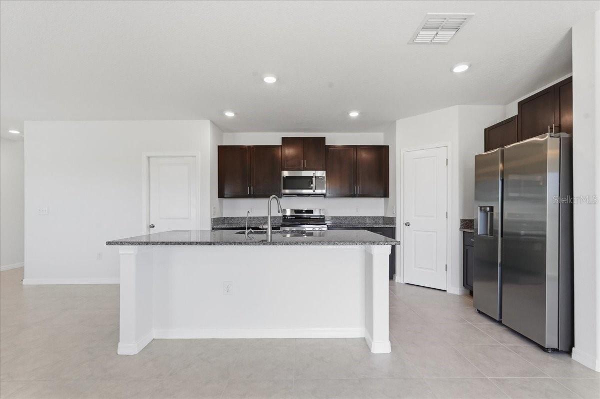 5224 WHITE CHICORY DR, APOLLO BEACH, FL — photo 8