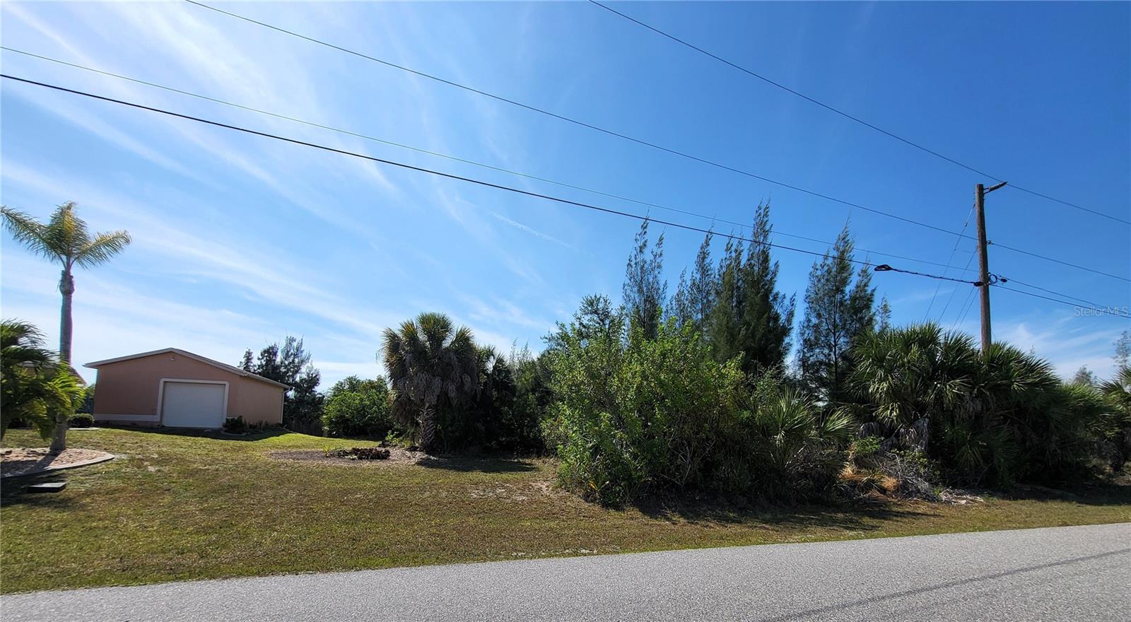 9598 SPRING CIR, PORT CHARLOTTE, FL — photo 3