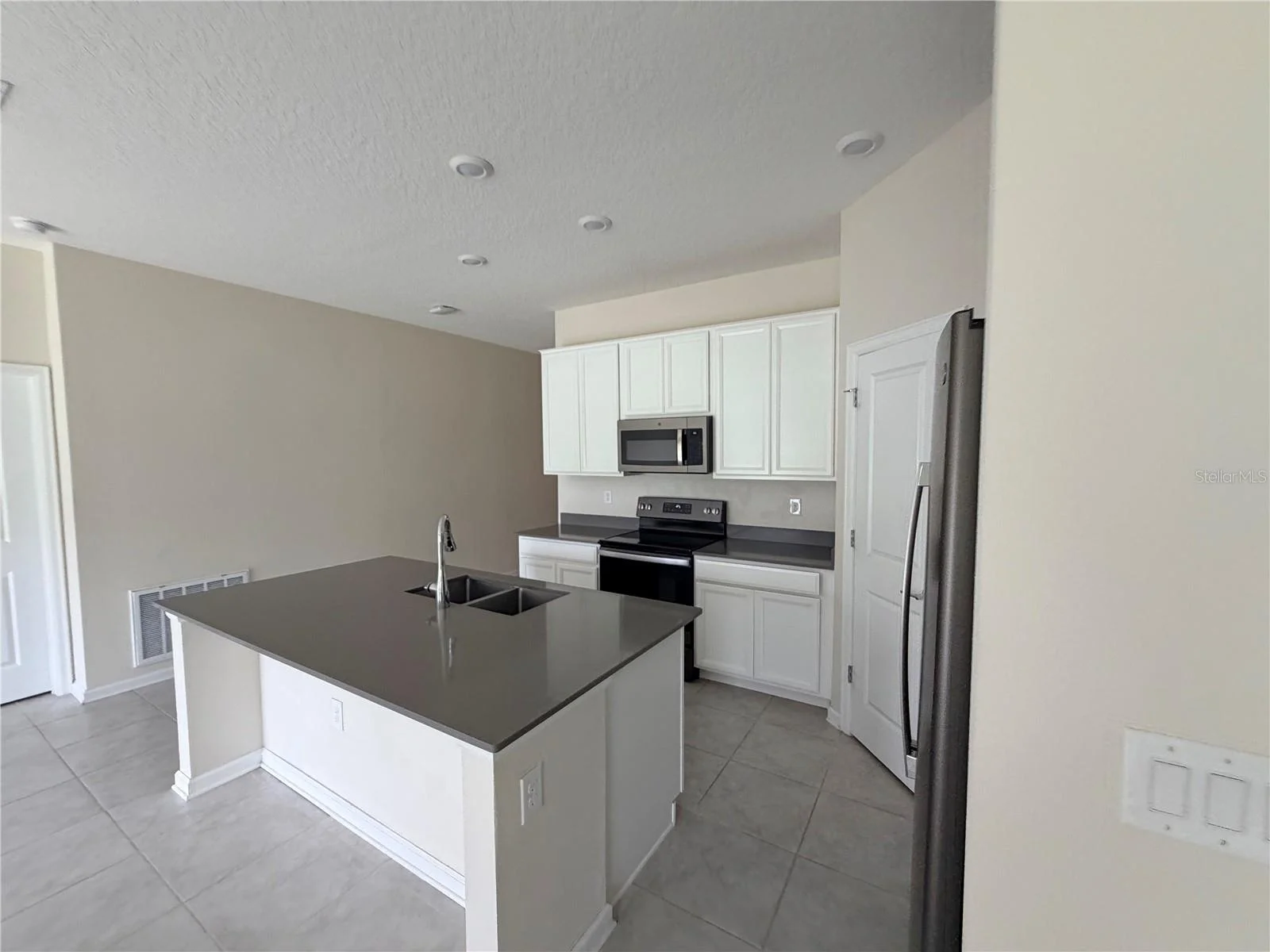 16419 GLASSY LOCH LOOP, CLERMONT, FL — photo 32