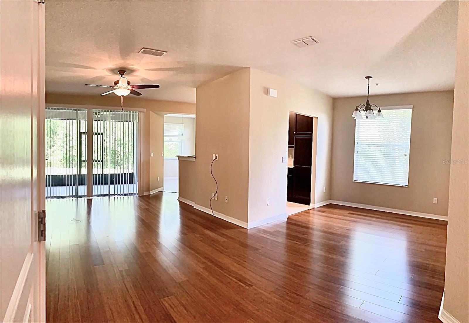 8363 BELLA TIERRA CT, DAVENPORT, FL — photo 2