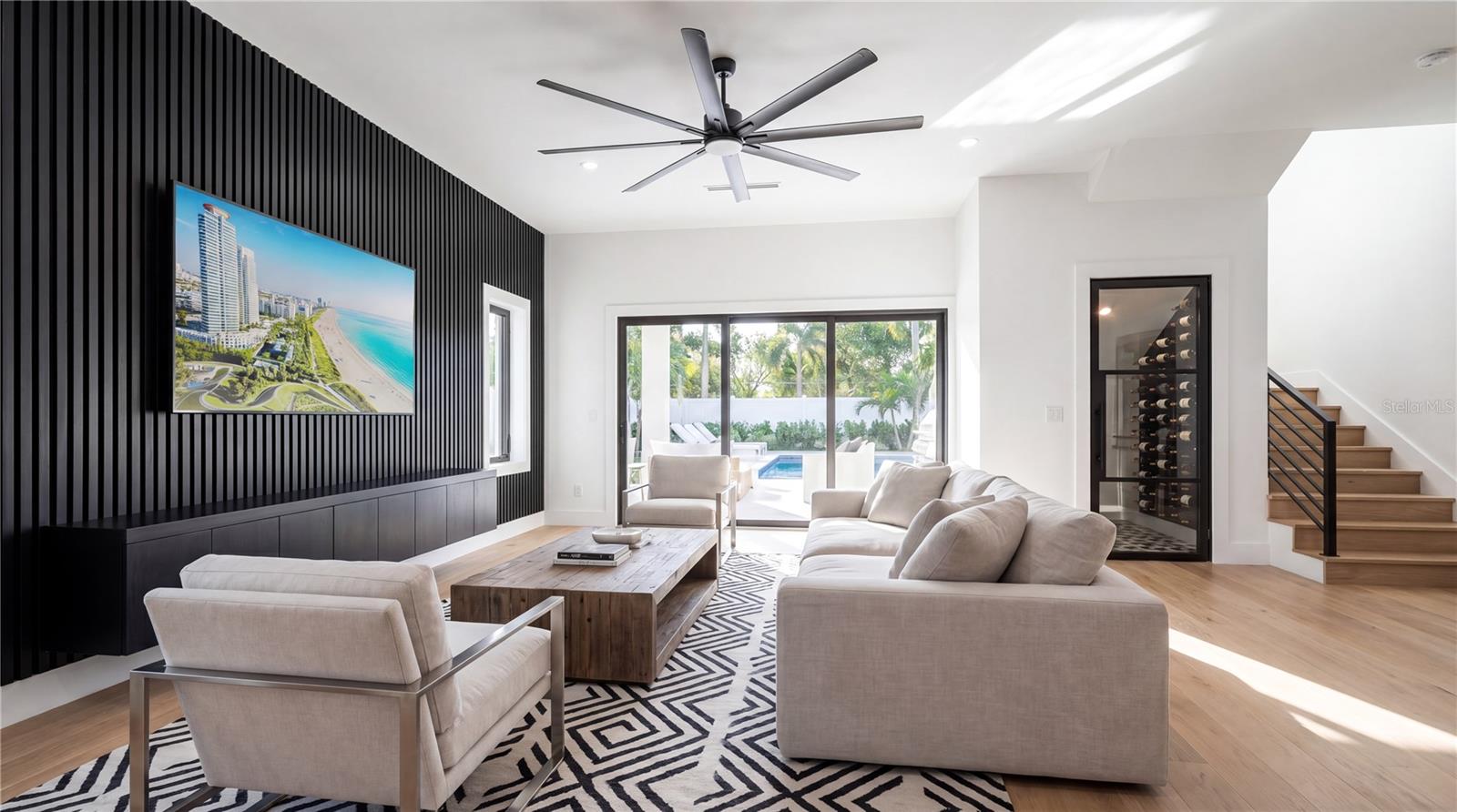 2605 W CLEVELAND ST, TAMPA, FL — photo 3