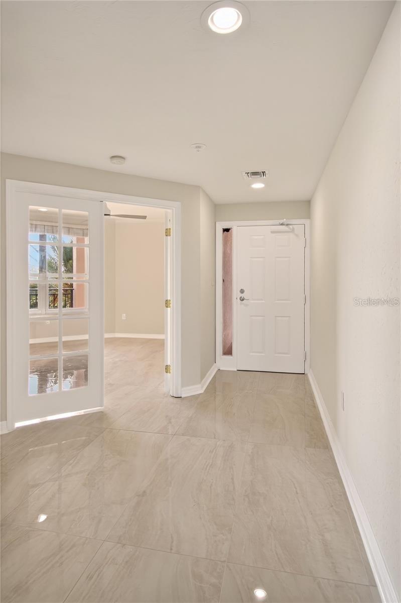 5430 EAGLES POINT CIR #202, SARASOTA, FL — photo 4
