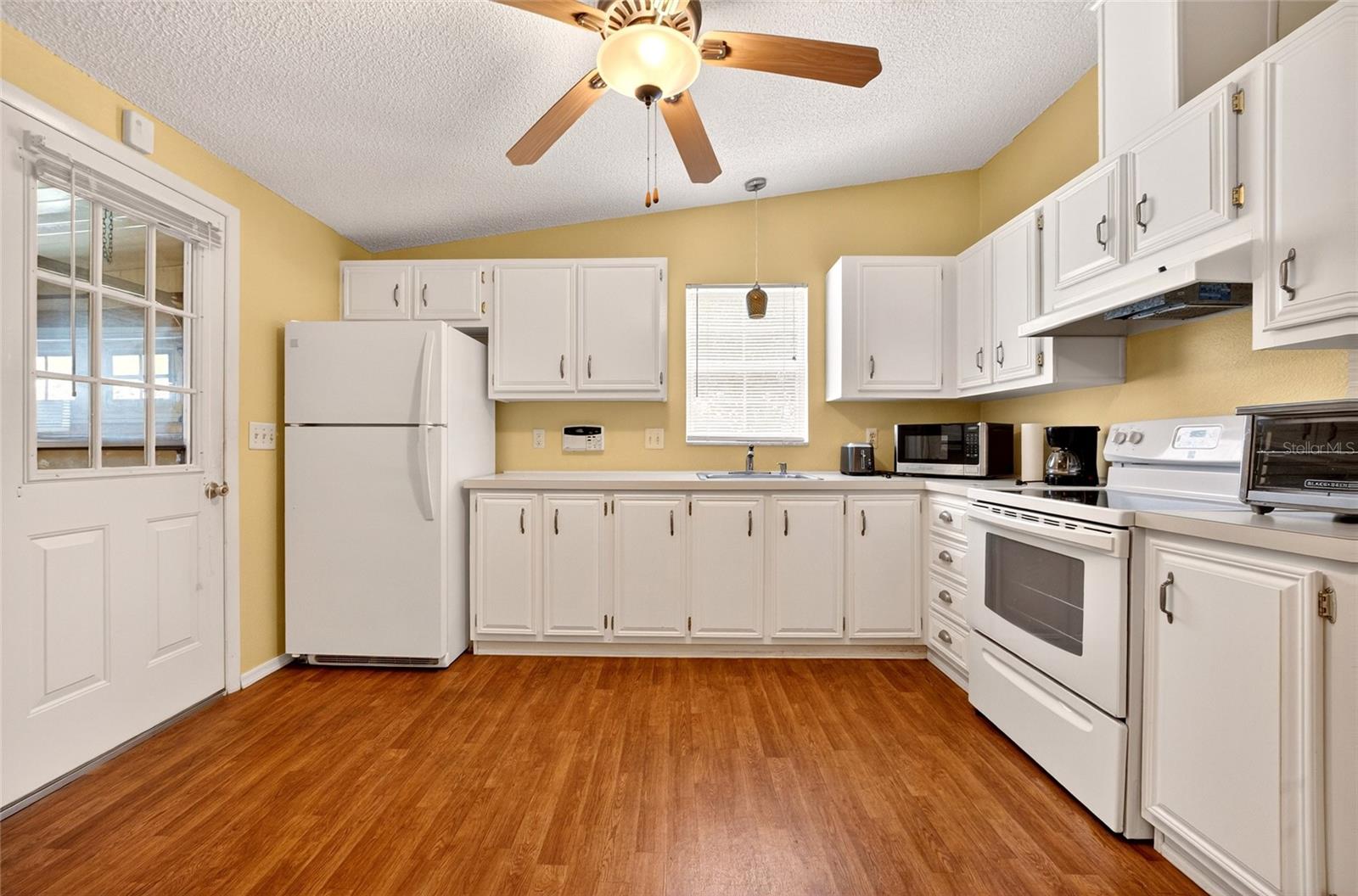 1222 ZAPATA PLACE, LADY LAKE, FL — photo 41